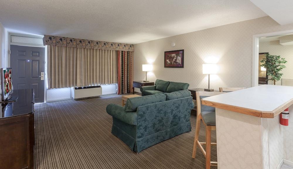 Red Roof Inn & Suites Dekalb Zewnętrze zdjęcie